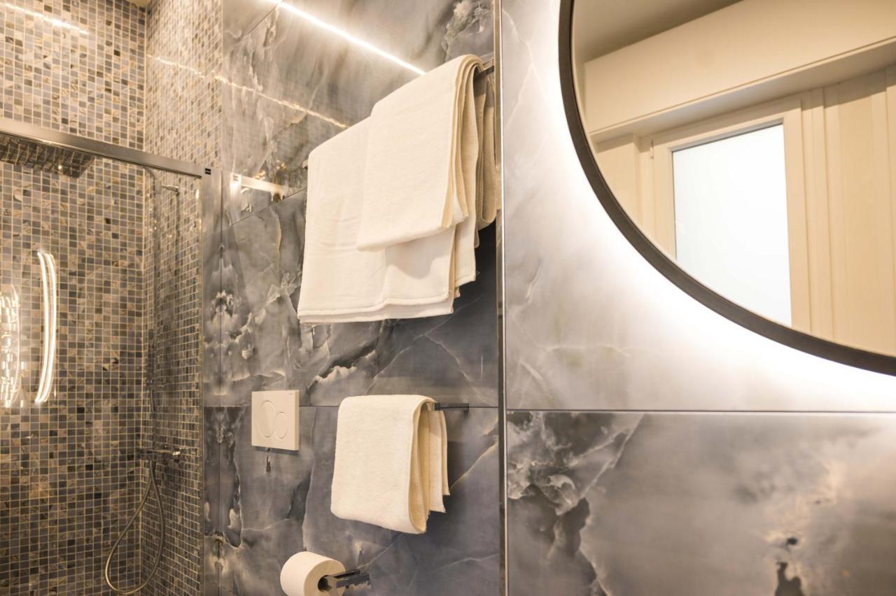 Vipverona Luxury Apartment - Royal Welcome Eksteriør billede